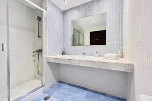 Apartment | Bathroom - Sunny Apartment for 4 in Vera (Arona)