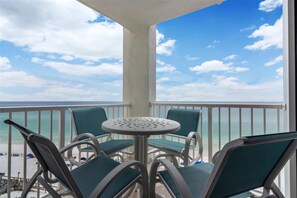 Property grounds - Colorful Coastal Retreat ST 2096 w/Beach Service (Destin)