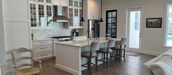 Beautiful 4-bedroom house with AC in welcoming Vero Beach