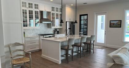 Beautiful 4-bedroom house with AC in welcoming Vero Beach