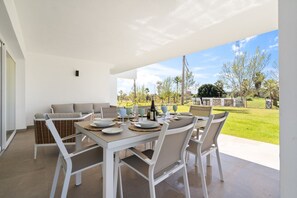 Apartment | Dining - Chic 3-bed Apartment Alcazaba Lagoon (Casares)