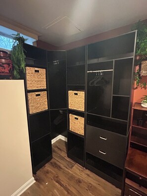 Interior - Boho Chic Parkside Retreat- 1 Bed Studio. Miles of hiking and water sights! (Baltimore)