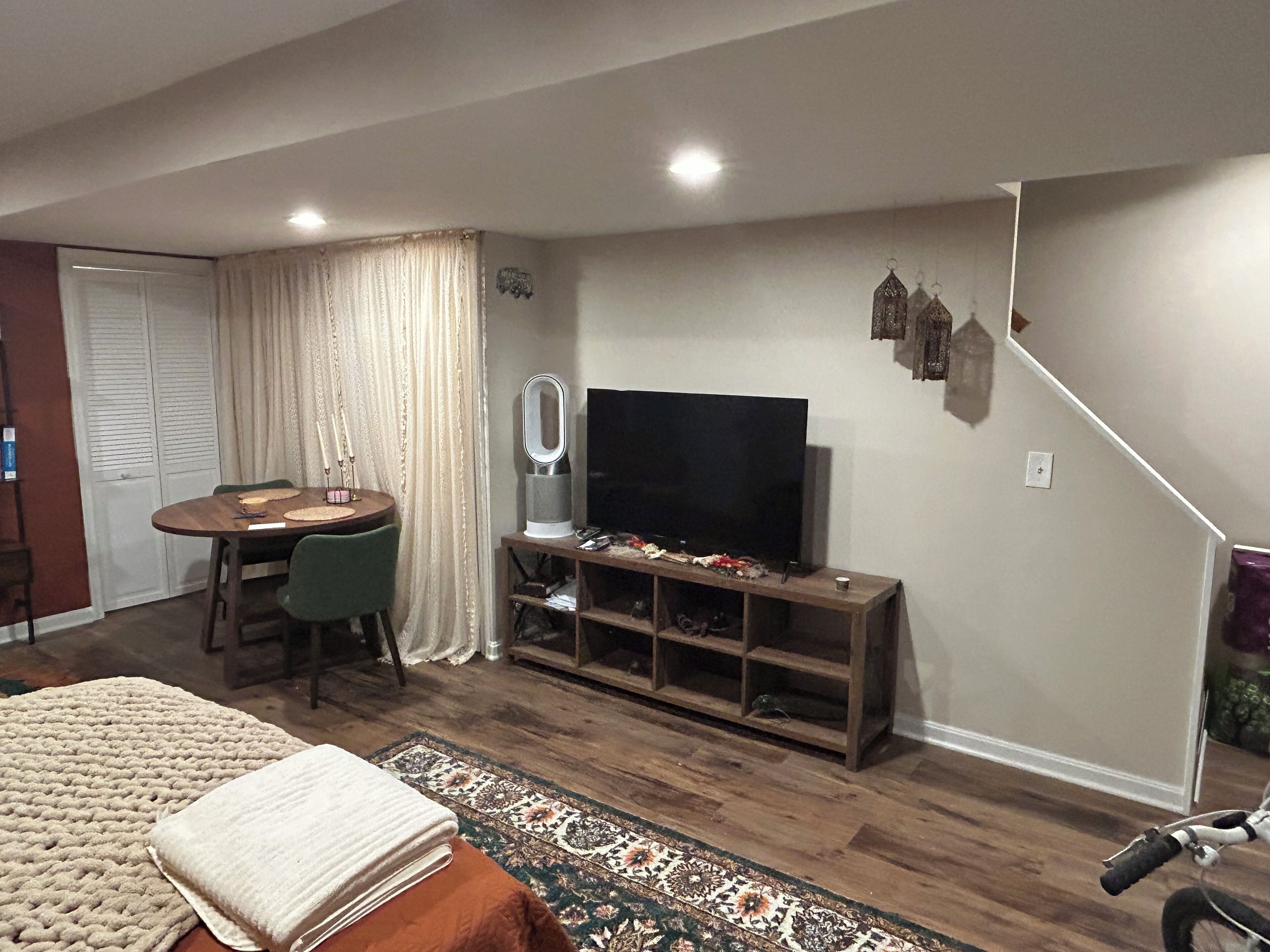 1 bedroom, WiFi, bed sheets