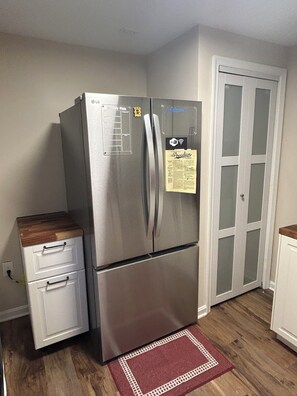 Interior - Boho Chic Parkside Retreat- 1 Bed Studio. Miles of hiking and water sights! (Baltimore)