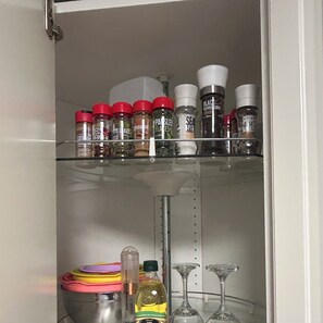 Food and drink - Boho Chic Parkside Retreat- 1 Bed Studio. Miles of hiking and water sights! (Baltimore)