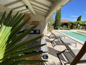 Terrace/patio - La Sécatée - un havre de paix en Provence, au coeur des Alpilles (Orgon)