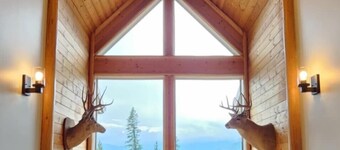 Ultimate Group Getaway - Cozy Mountain Chalet