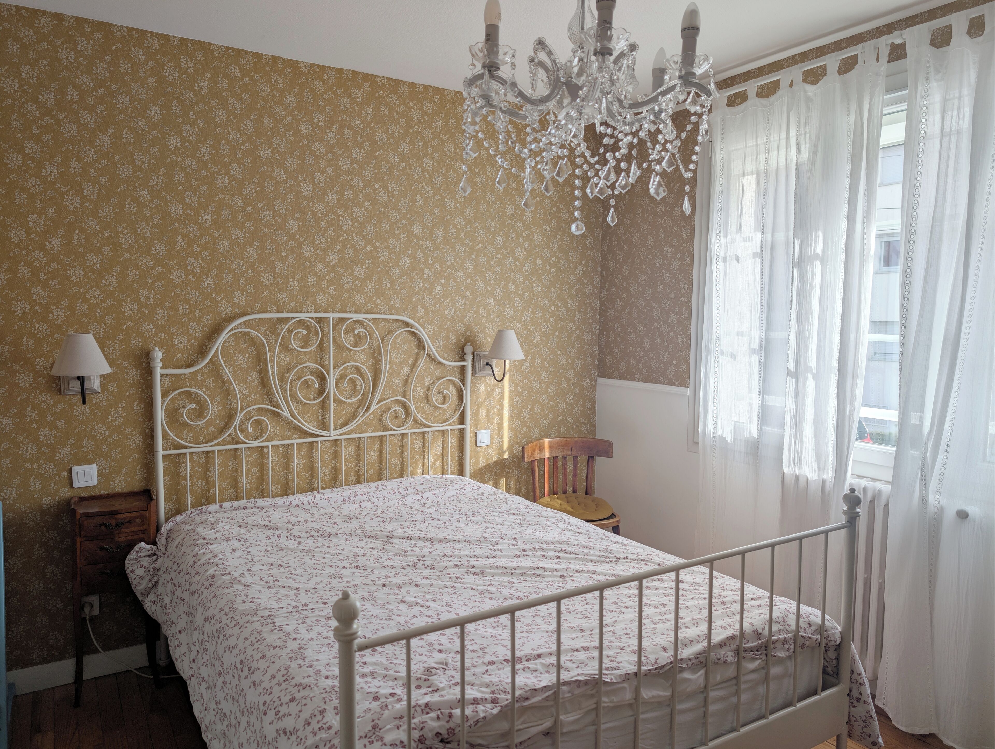 2 chambres, fer et planche à repasser, Wi-Fi, draps fournis