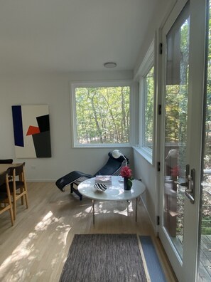 Interior - The Floating House Water Mill Hamptons, A Cantilevered Architectural Retreat (Water Mill)