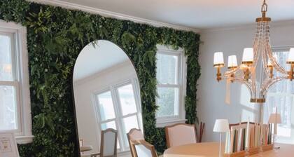 Compo Beach access gated private house in Westport