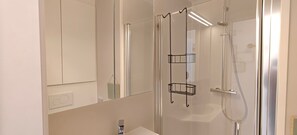 Shower, hair dryer - Ostend Studio: Close to the Beach & City Centre (Oostende)