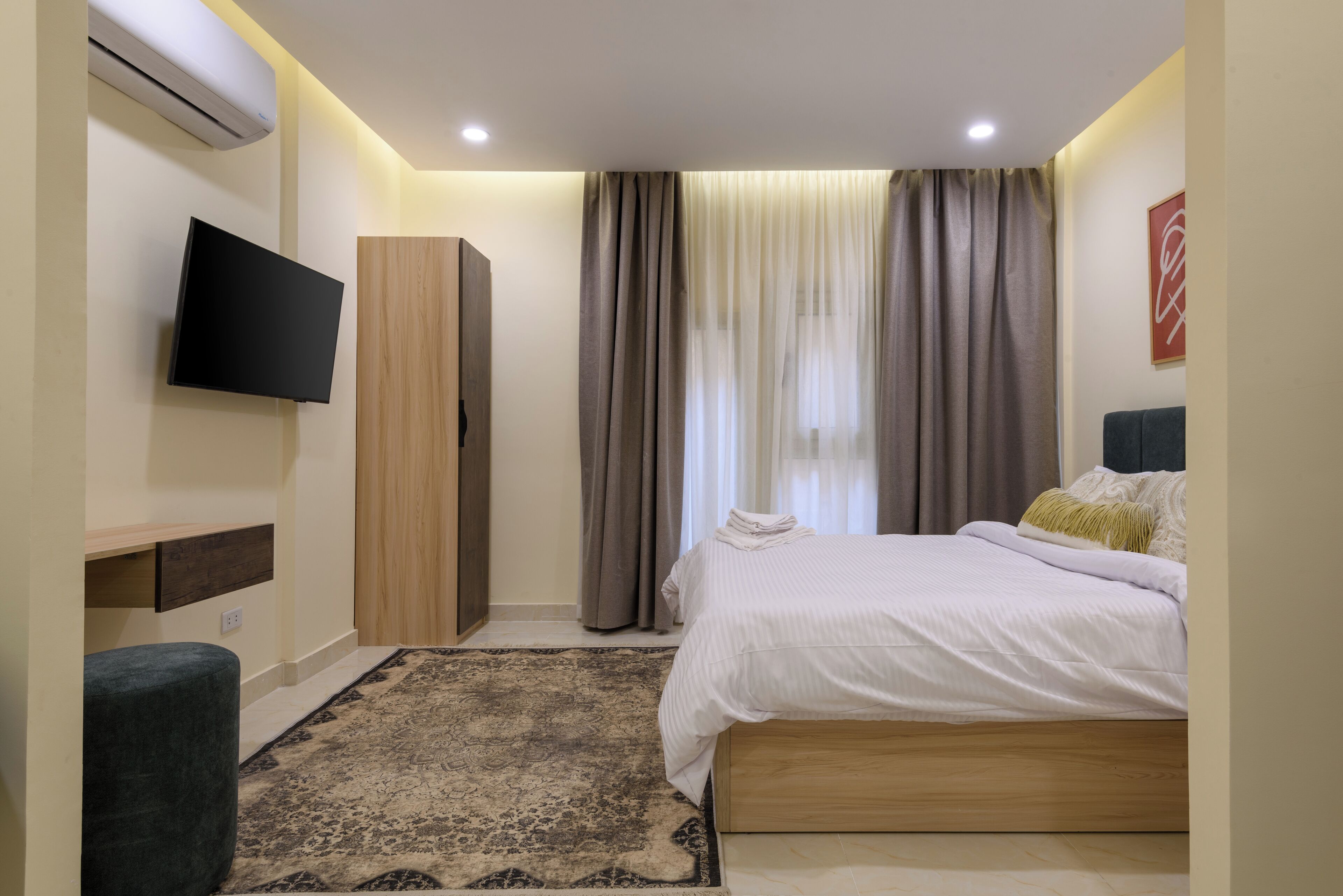 Double Room, 1 King Bed, Non Smoking, Private Bathroom