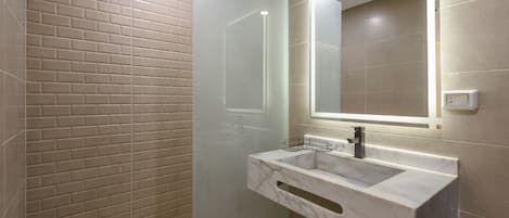 Chambre Double, 1 trÚs grand lit, non-fumeur, salle de bains privée | Salle de bain