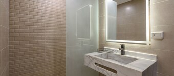 Hazel Spaces Heliopolis