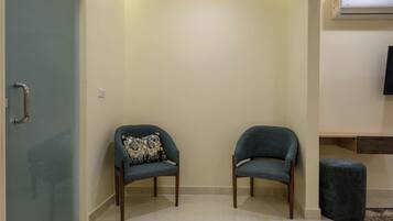 Habitación doble, 1 cama King size, para no fumadores, baño privado | Interior