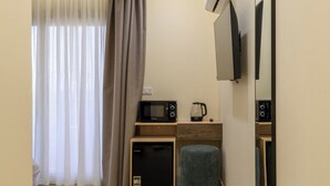 Tweepersoonskamer, 2 eenpersoonsbedden, niet-roken, privébadkamer | Interieur