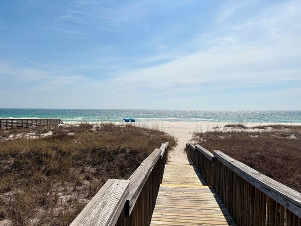 Beach nearby - Beautiful 2-Bedroom Villa, Beach, Pool, Boat Slip, Fishing Pier, Flora-Bama (Pensacola)