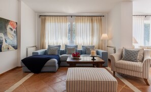 Villa | Living room - Charming Andalusian Beach Villa (Marbella)