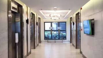 Condo, 2 Bedrooms, Accessible | Interior