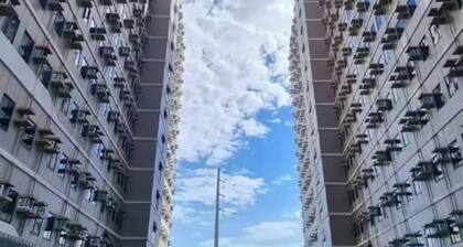 Lux 2BR Sky Condo With 24-hr Security, Fully Airconditoned & Basement Parking