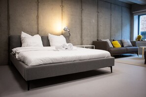 Interior - New luxury loft in the art district with a view of the Spree (Berlin)