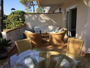 Apartment | Outdoor dining - Cozy Elviria Beachside Apartment (Marbella)