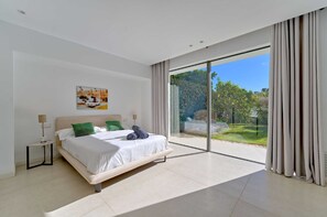 Villa - Spacious Villa for 12 in Puerto Banus (Marbella)
