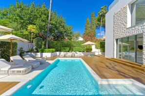 Villa | Pool - Spacious Villa for 12 in Puerto Banus (Marbella)