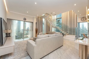 Luxury Duplex, 1 King Bed, Non Smoking, City View - PVH - Central Park 1BR with Study Room (Dubai)