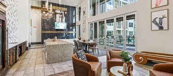 Landing Chic Studio, Game Room, Gym