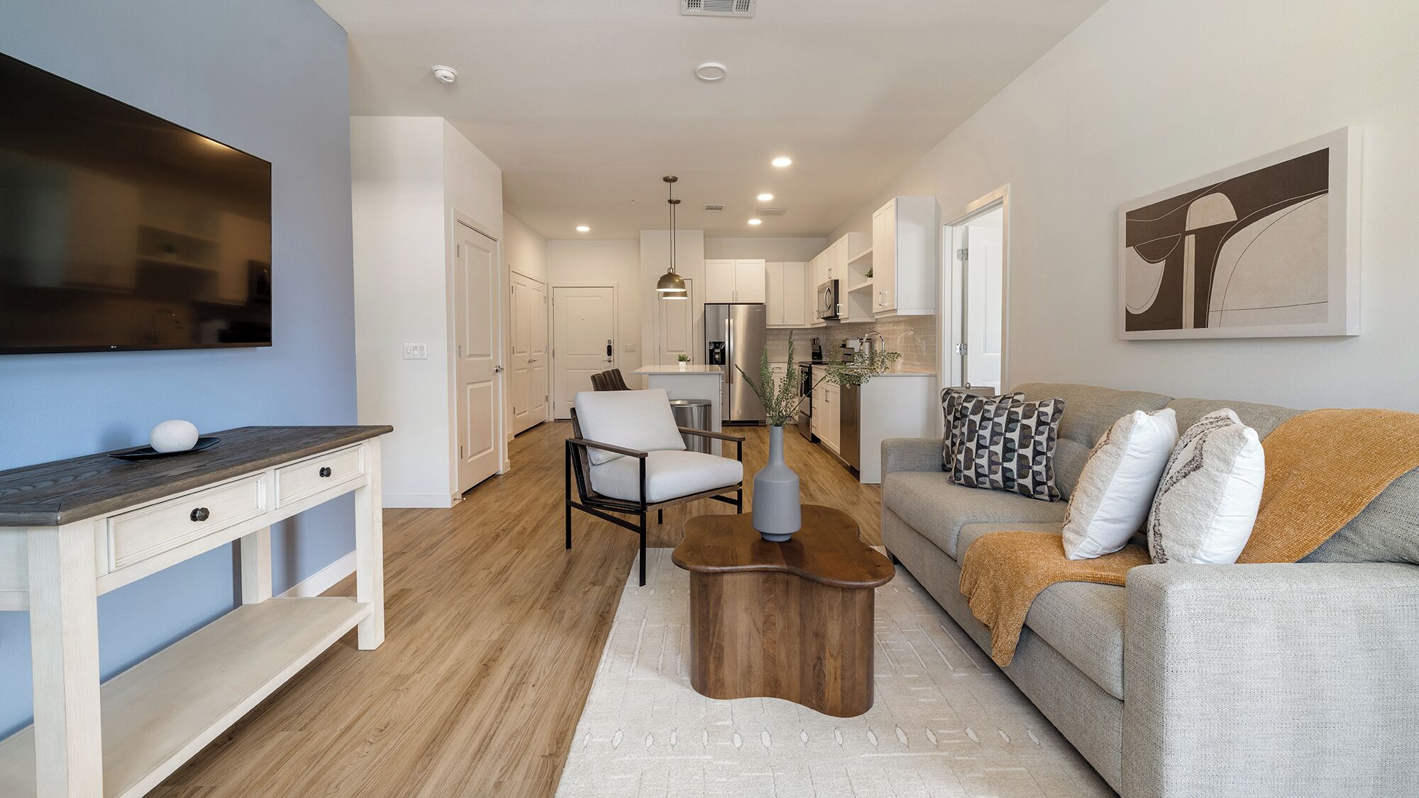 Apartment (2 Bedrooms) | Living area | TV