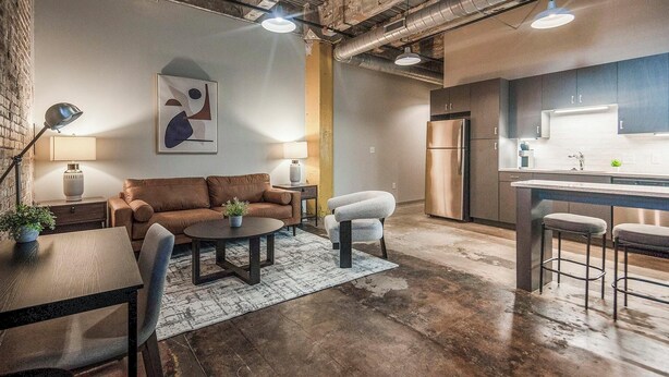 公寓 (1 Bedroom) | 客廳 | 50 吋智能電視連數碼電視頻道