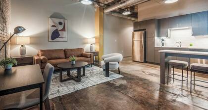 Landing Apartments Near Harbor Town