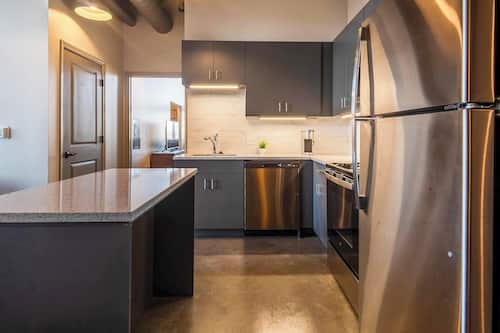Apartment (2 Bedrooms) | Private kitchen | Fridge, microwave, oven, stovetop