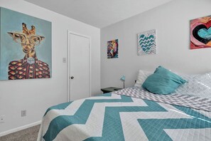 3 habitaciones, tabla de planchar con plancha y wifi gratis 