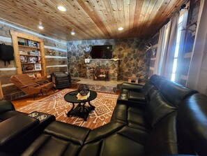 Unclassified image, 2 of 17, button - Whispering Pine's Cabin! (Patriot)