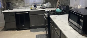 Kingsville Place a 2-bedroom house with AC in Harper Woods