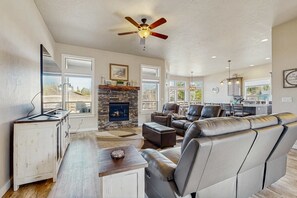 TV, fireplace, offices - Modern McCall Retreat | Fire Pit & Extra Parking (McCall)