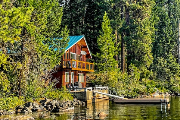 Exterior - Secluded Lake Home - Dock, Deck & Beach Access (McCall)