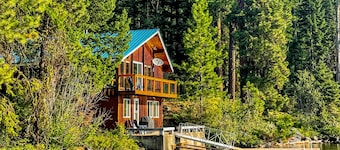 Secluded Lake Home - Dock, Deck & Beach Access