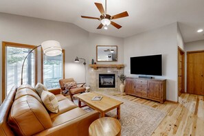 TV, fireplace, offices