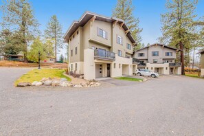 Exterior - McCall Townhome with EV Charger Downtown (McCall)