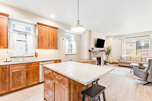 Interior - McCall Townhome with EV Charger Downtown (McCall)