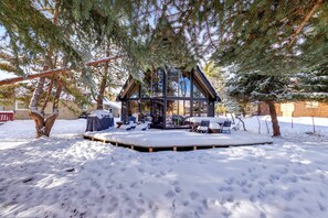 Terrace/patio - McCall Home with Patio Near Lake & Trails (McCall)