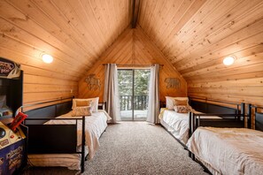 3 bedrooms, iron/ironing board, WiFi, bed sheets - McCall Home with Patio Near Lake & Trails (McCall)