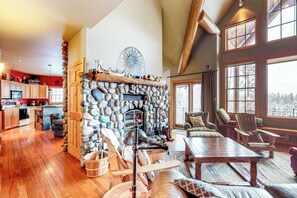 TV, fireplace, DVD player, stereo - McCall Mountain Lodge | Hot Tub, Ping Pong & Deck (McCall)