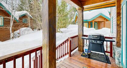 Spring Mountain Condo: Pool, Gym & Slopes