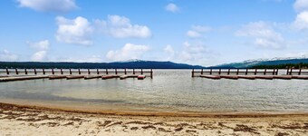 Lakefront McCall Condo, Pool, Beach, Walk to Town