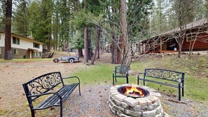 Property grounds - Downtown McCall Home | Yard, Fire Pit, Near Lake (McCall)