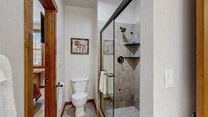 Shower, hair dryer, towels, shampoo - Golf Course Retreat | Patio & Near Downtown McCall (McCall)